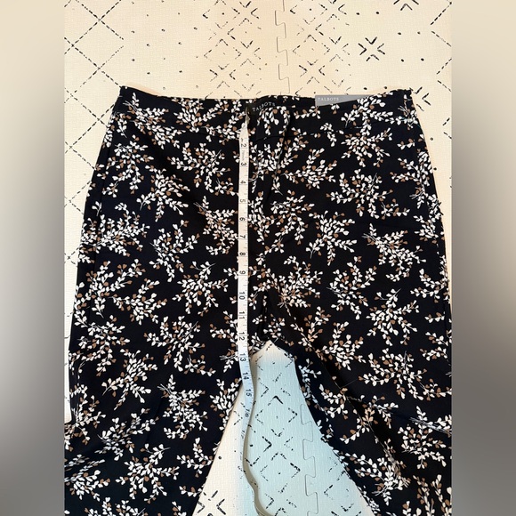 NWT Talbots Chatham Ankle Pants -‎ Petal Print 10 - Picture 5 of 9